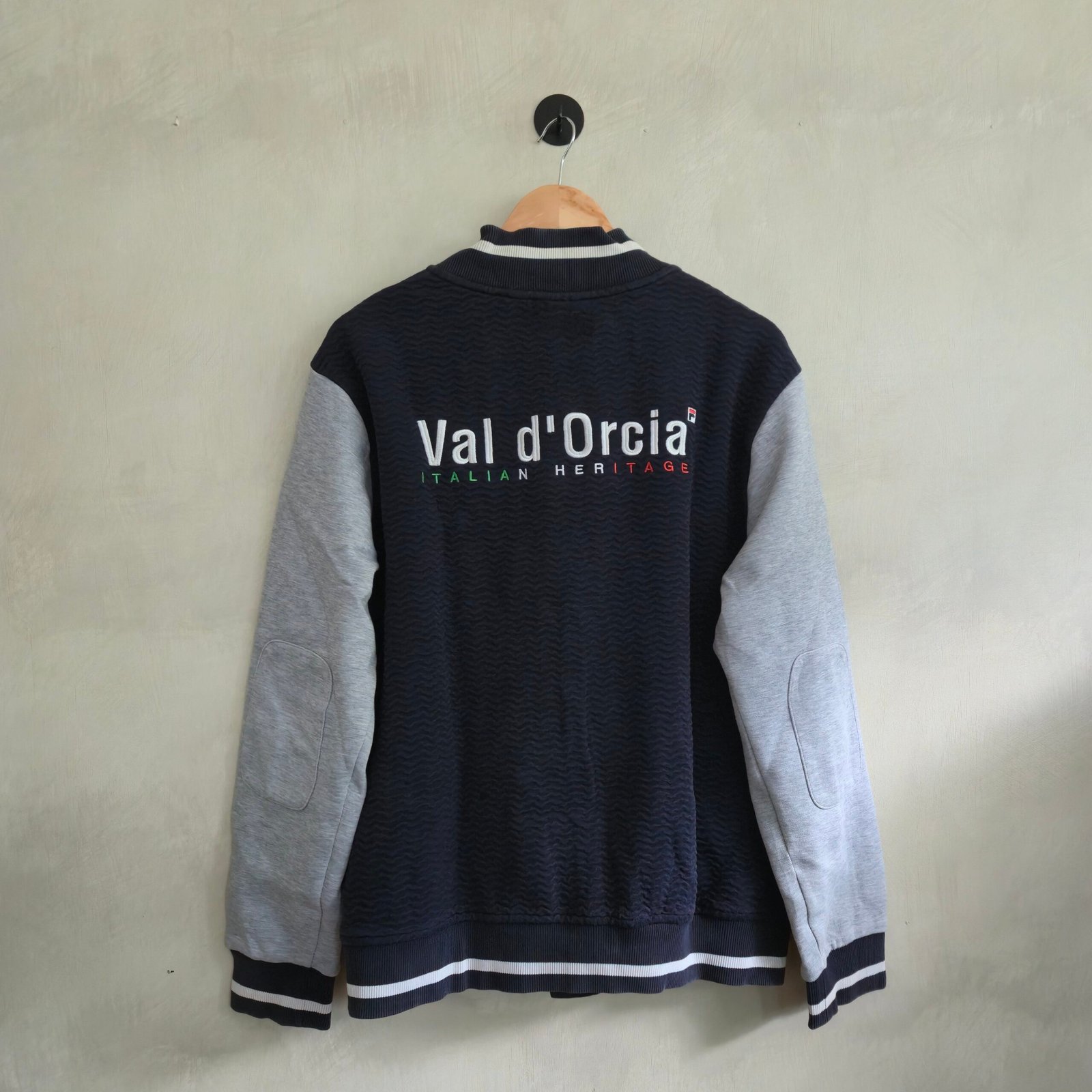 Fila White Line "Val d'Orcia" Varsity Bomber Jacket - Textured Navy & Gray (Size 2XL) - Image 2